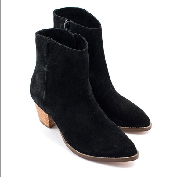 Black Suede Leather Pointy Boho Chic Booties - Picture 5 of 6